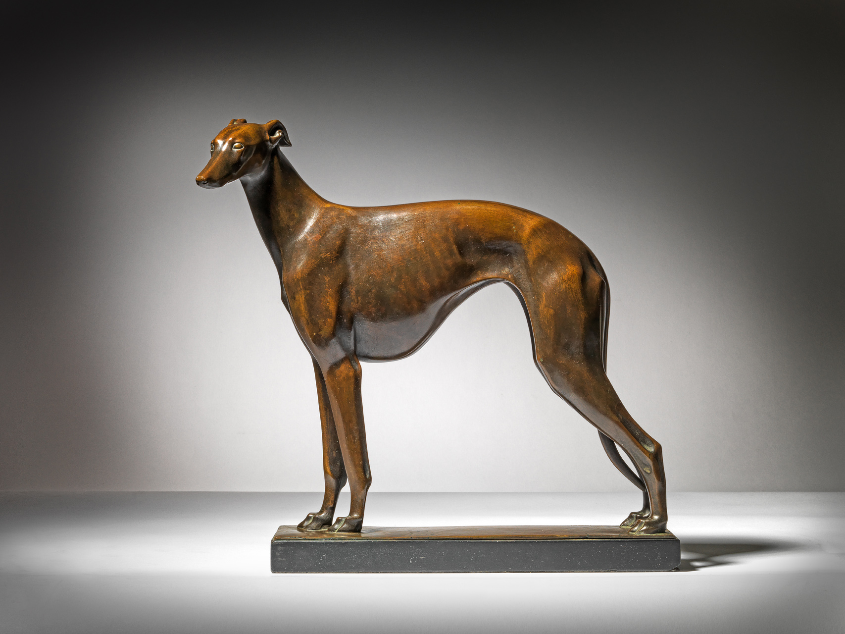 Greyhound, 1932
